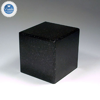 �R������e�΃L���[�u