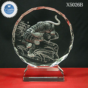 �N���X�^���� �ی^ �g���[����