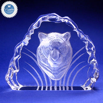 �X�� �N���X�^���� �Ր[����