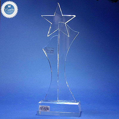 �N���X�^�� �g���t�B�[