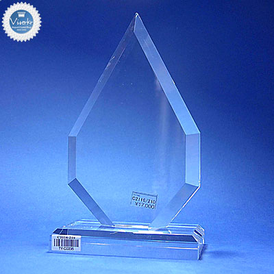 �N���X�^����