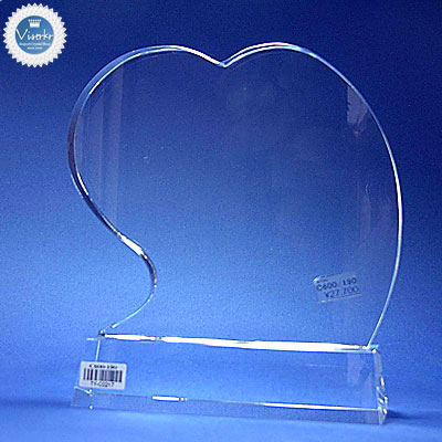 �N���X�^����