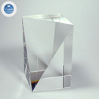 �N���X�^�� �g���t�B�[