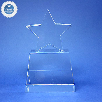 �N���X�^�� �g���t�B�[