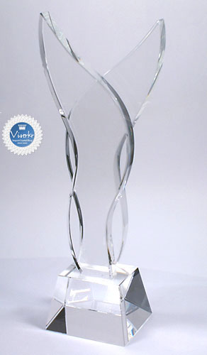 �N���X�^�� �g���t�B�[