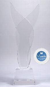 �N���X�^�� �g���t�B�[