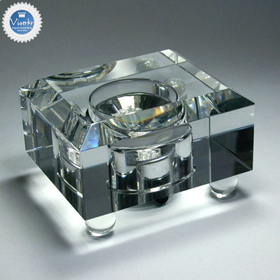 �N���X�^���_����