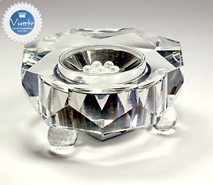 �N���X�^���_����