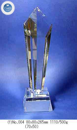 �N���X�^�� �g���t�B�[