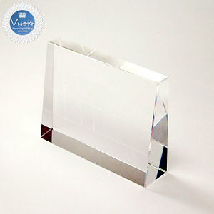 �N���X�^����