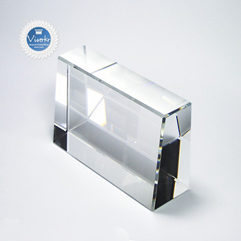 �N���X�^����