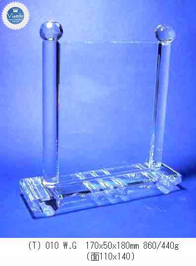 �N���X�^����