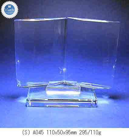 �N���X�^���� �u�b�N�^