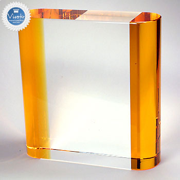 �N���X�^����