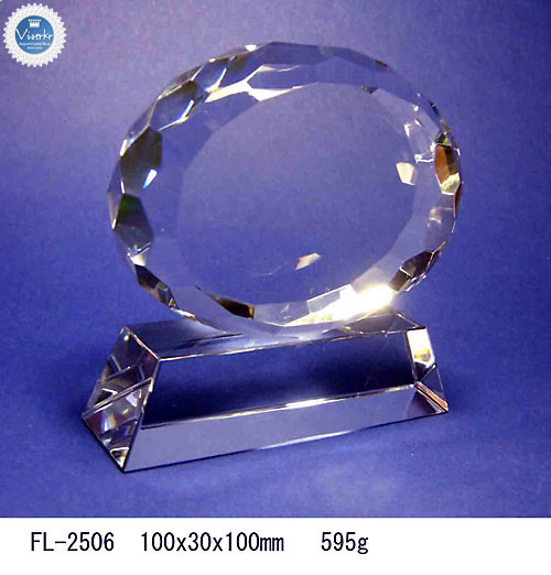 �N���X�^���� �ȉ~�J�b�g