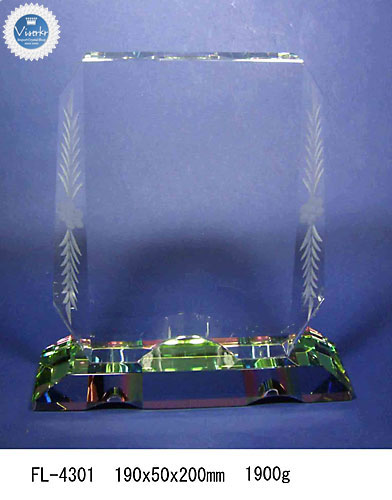 �N���X�^����