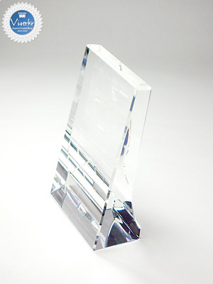 �N���X�^����