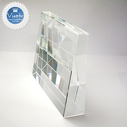 �N���X�^����