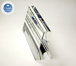 �N���X�^����