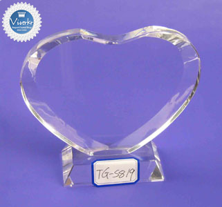 �N���X�^����