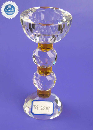 �N���X�^�� �L�����h���X�^���h