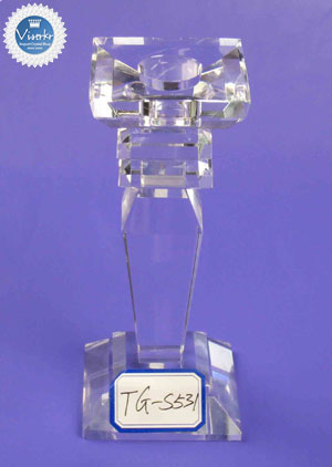 �N���X�^�� �L�����h���X�^���h