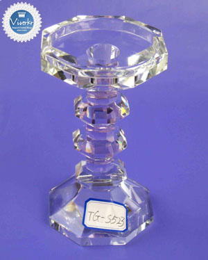 �N���X�^�� �L�����h���X�^���h