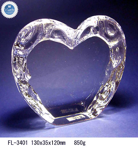 �X�� �N���X�^����