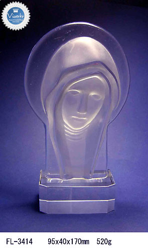 �N���X�^���� �^���[����