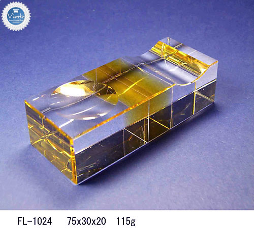 �N���X�^���i�C�t���X�g