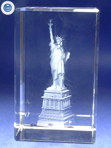 3D�N���X�^�� ���R�̏��_ �ʐ^��