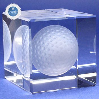 3D�N���X�^�� �S���t�{�[�� �ʐ^��