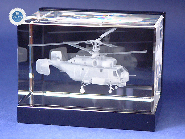 3D�N���X�^�� �w���R�v�^�[ �ʐ^��