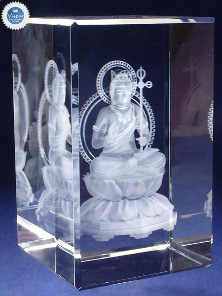 3D�N���X�^�� ���󑠕�F�� �ʐ^��