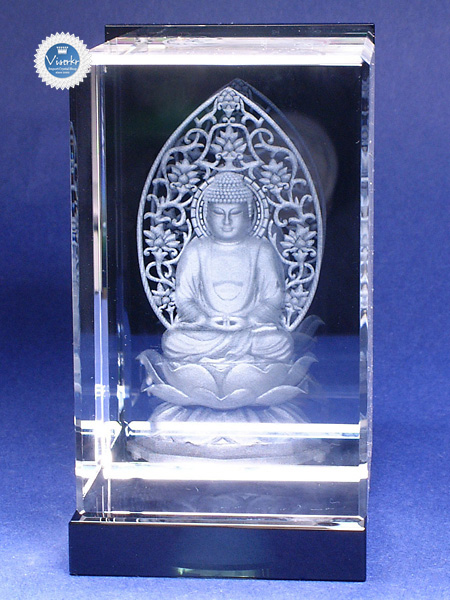 3D�N���X�^�� ����ɔ@���� �ʐ^��