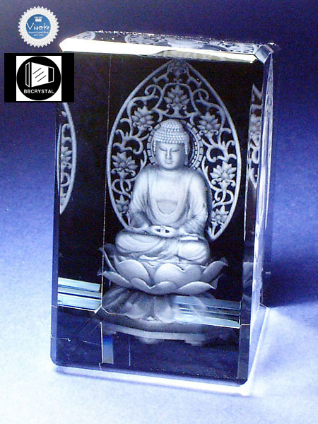 3D�N���X�^�� ����ɔ@���� �ʐ^��