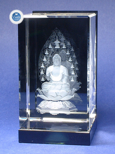 3D�N���X�^�� ��t�@���� �ʐ^�� �\�O����w