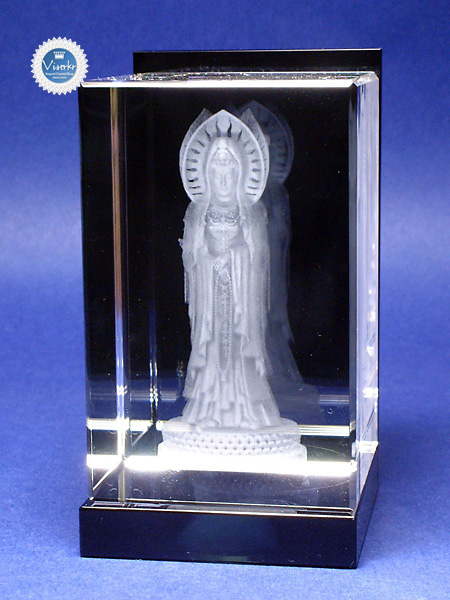 3D�N���X�^�� �O�ʊω��� �ʐ^��