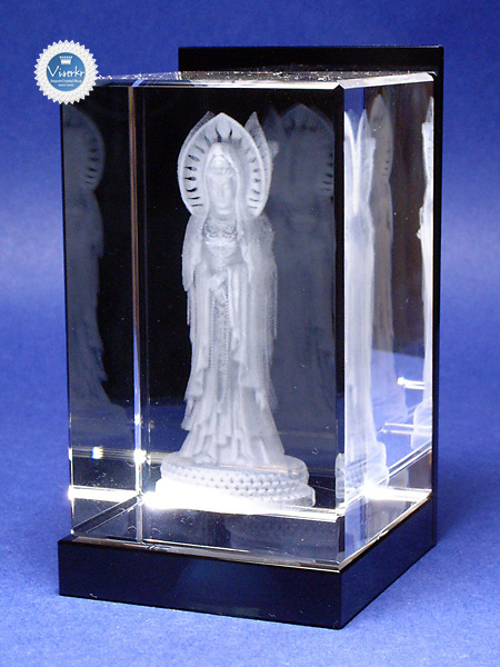 3D�N���X�^�� �O�ʊω��� �ʐ^��