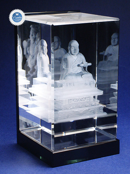 3D�N���X�^�� ���@��l�� �ʐ^��