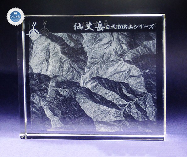 3D�N���X�^�� �S���R�u���x�v