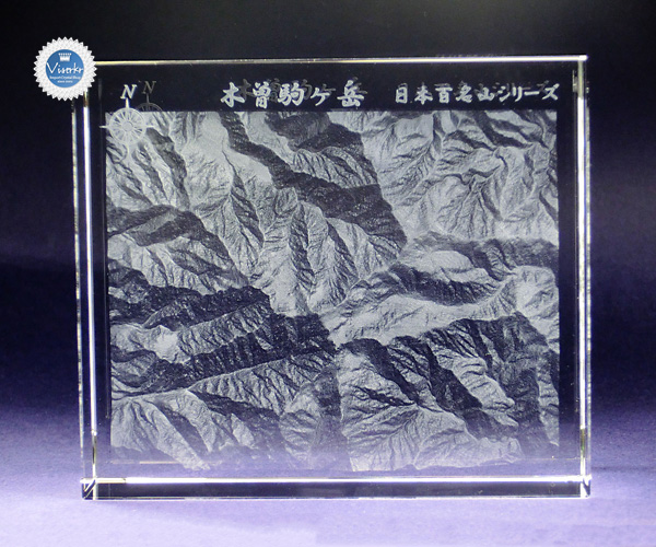 3D�N���X�^�� �S���R�u�ؑ]��x�v