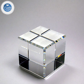 �N���X�^���K���X 50x50x50