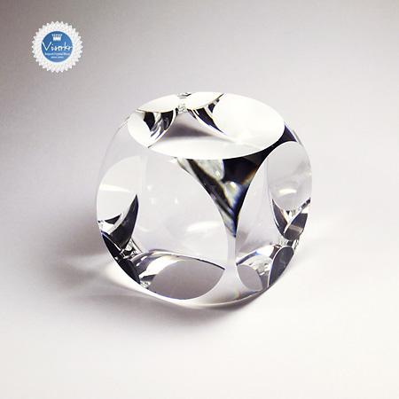 �N���X�^���L���[�u ����ʎ��