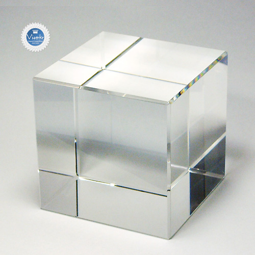 �N���X�^���K���X 80x80x80