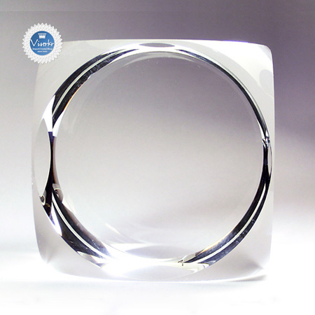 �N���X�^���L���[�u ����ʎ��