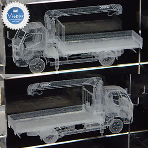 3D�N���X�^�� �g���b�N