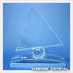 �N���X�^�� �g���t�B�[