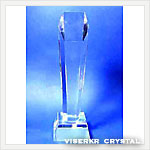 �N���X�^�� �g���t�B�[