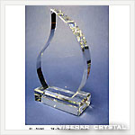 �N���X�^����